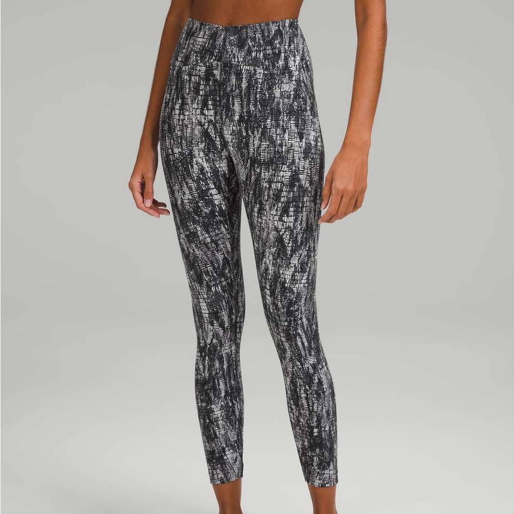Lululemon InStill High-Rise Tight 25" Lino Slide Alpine White Black Size 10